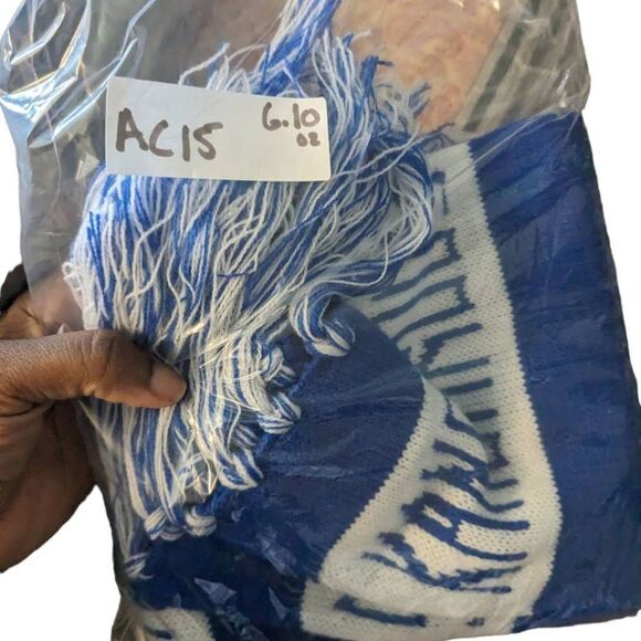 Kangaroos Knit Striped Pattern Blue White Scarf Lightweight - Picture 10 of 12